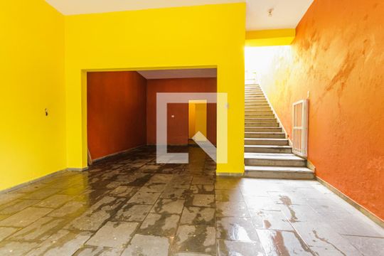 Garagem de casa à venda com 2 quartos, 200m² em Jardim Araguaia, Mauá