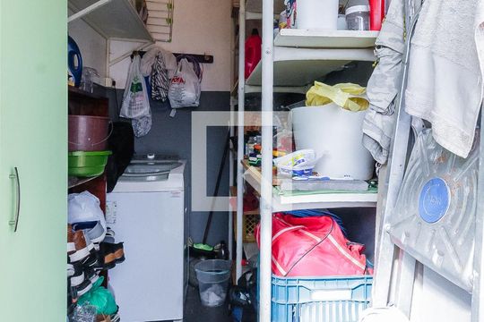 Quarto de serviço de apartamento à venda com 3 quartos, 110m² em Navegantes, Porto Alegre