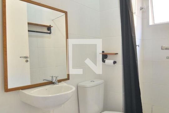 Banheiro de apartamento à venda com 2 quartos, 41m² em Estância Velha, Canoas