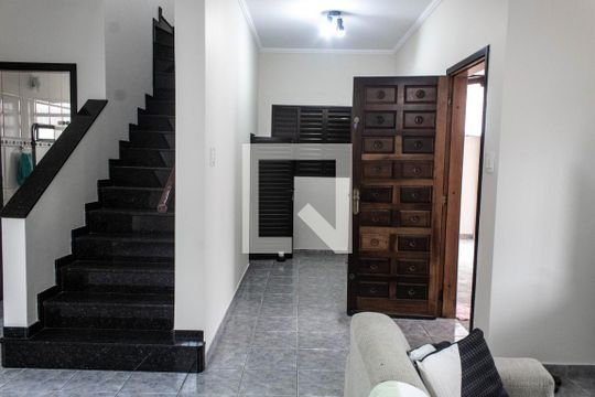 Sala de casa de condomínio para alugar com 5 quartos, 250m² em Jardim Virginia, Guarujá