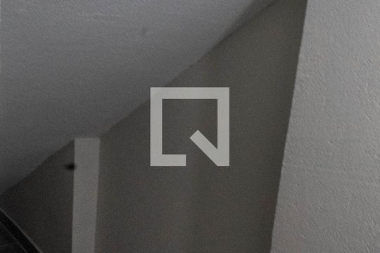 Sala de casa de condomínio para alugar com 5 quartos, 250m² em Jardim Virginia, Guarujá