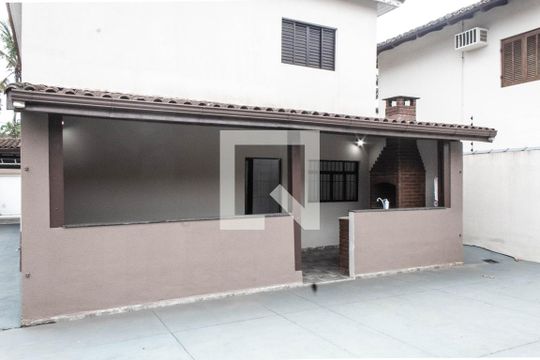 Churrasqueira de casa de condomínio para alugar com 5 quartos, 250m² em Jardim Virginia, Guarujá