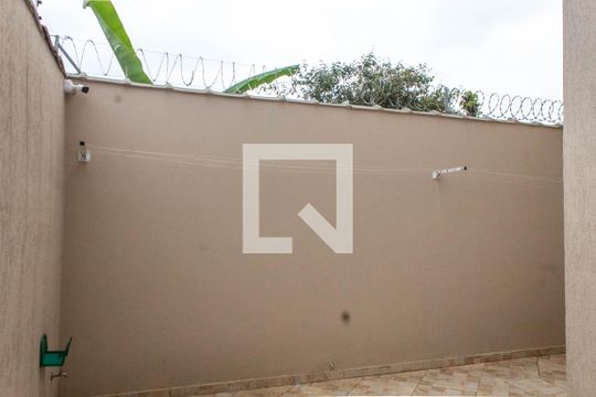Quintal de casa para alugar com 4 quartos, 300m² em Jardim Virginia, Guarujá
