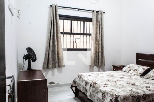 Quarto 1 de casa para alugar com 4 quartos, 300m² em Jardim Virginia, Guarujá