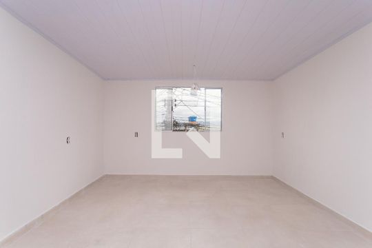 Casa para alugar com 1 quarto, 28m² em Jardim Presidente Dutra, Guarulhos