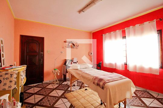 Casa à venda com 4 quartos, 340m² em Vila Camilópolis, Santo André