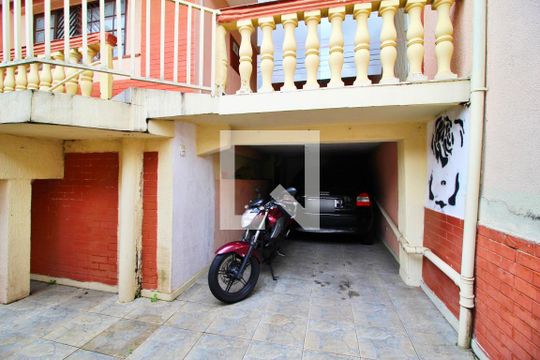 Garagem de casa à venda com 4 quartos, 340m² em Vila Camilópolis, Santo André