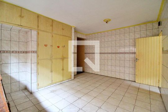 Cozinha 1 de casa à venda com 4 quartos, 340m² em Vila Camilópolis, Santo André