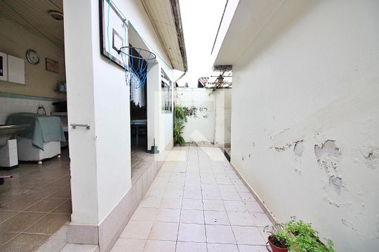 Corredor de casa para alugar com 2 quartos, 171m² em Nova Petrópolis, São Bernardo do Campo