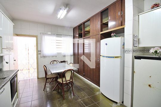 Cozinha de casa para alugar com 2 quartos, 171m² em Nova Petrópolis, São Bernardo do Campo