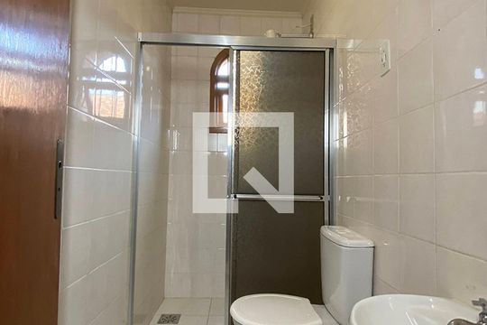 Banheiro 2 de casa à venda com 4 quartos, 263m² em Padre Reus, São Leopoldo
