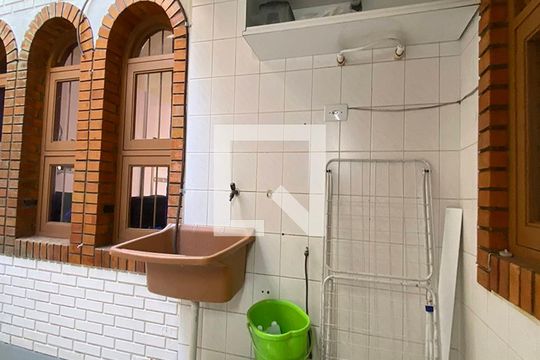 Lavanderia de casa à venda com 4 quartos, 263m² em Padre Reus, São Leopoldo