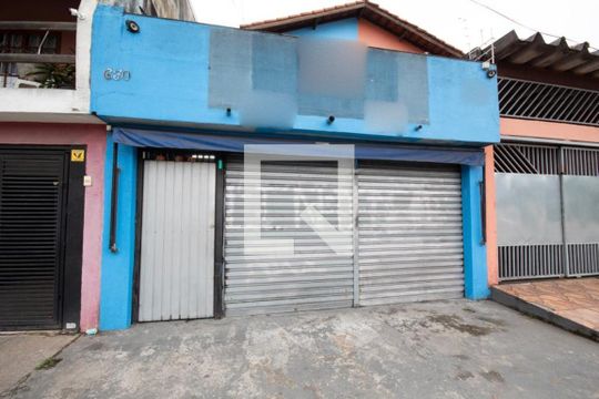Fachada de casa para alugar com 2 quartos, 80m² em Cidade das Flores, Osasco