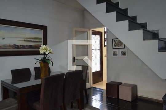 Sala de casa à venda com 3 quartos, 350m² em Taquara, Rio de Janeiro