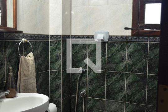 Banheiro da Suíte 1 de casa à venda com 3 quartos, 350m² em Taquara, Rio de Janeiro