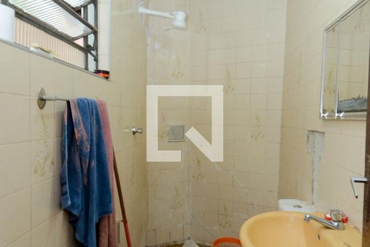 Banheiro da Suíte de casa à venda com 4 quartos, 266m² em Jardim São Ricardo, Guarulhos