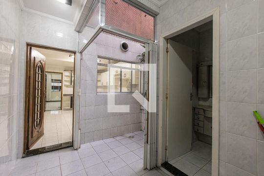 Área de Serviço de casa para alugar com 3 quartos, 110m² em Vila Esperança, São Paulo