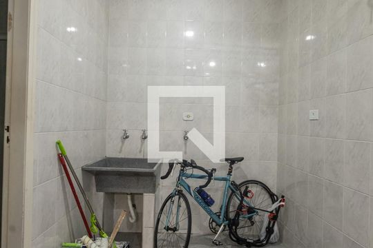 Área de Serviço de casa para alugar com 3 quartos, 110m² em Vila Esperança, São Paulo