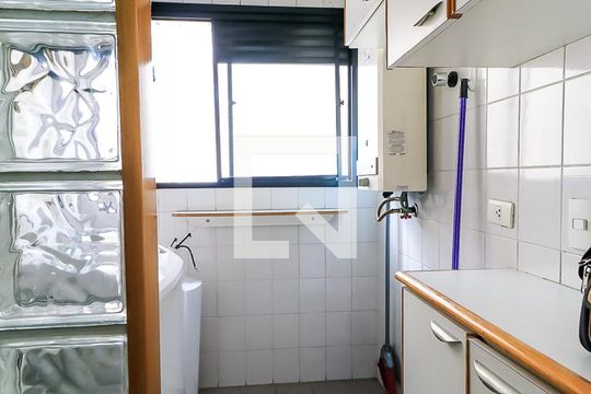 Área de Serviço de apartamento para alugar com 2 quartos, 60m² em Vila Suzana, São Paulo