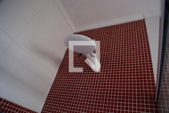 Banheiro Social de casa à venda com 3 quartos, 125m² em Parque Maria Domitila, São Paulo