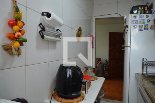 Cozinha de apartamento à venda com 2 quartos, 40m² em Taquara, Rio de Janeiro