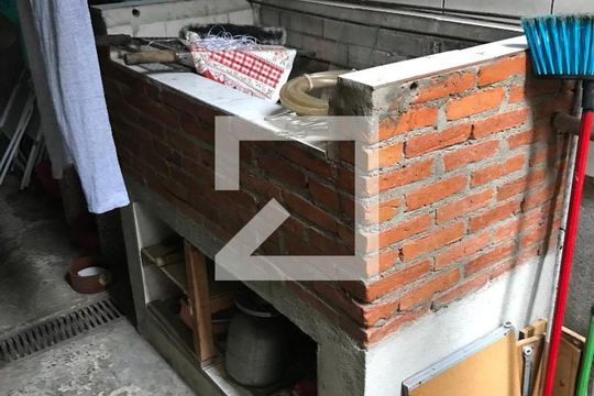 Churrasqueira de casa à venda com 4 quartos, 282m² em Padroeira, Osasco