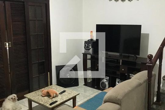 Casa à venda com 4 quartos, 282m² em Padroeira, Osasco