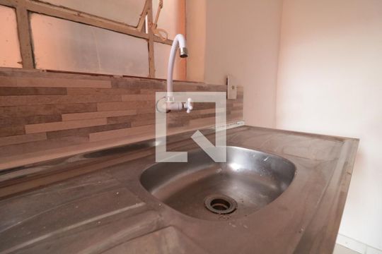 Cozinha - pia de apartamento para alugar com 1 quarto, 50m² em Vila Bertioga, São Paulo