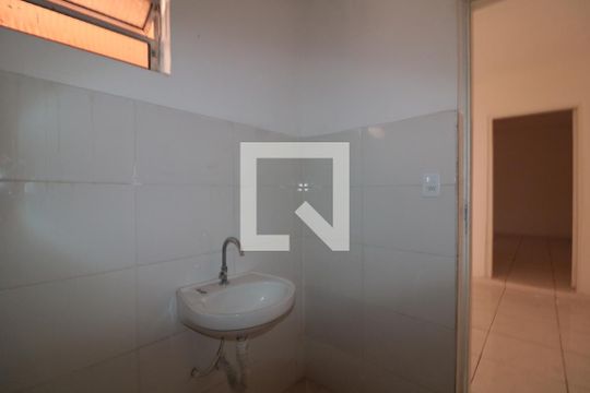 Banheiro de apartamento para alugar com 1 quarto, 50m² em Vila Bertioga, São Paulo