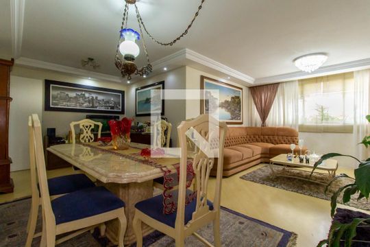 Apartamento à venda com 3 quartos, 120m² em Centro, Curitiba
