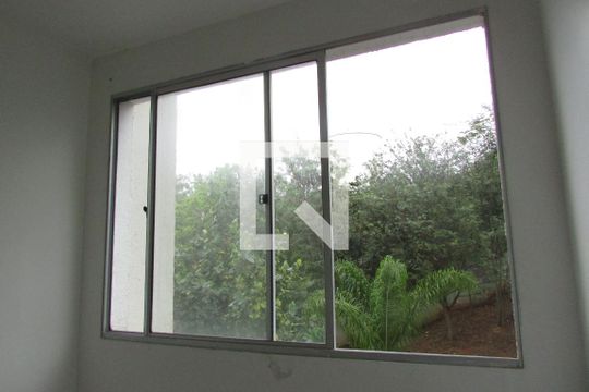 Detalhe da Sala - Janelas Grandes de apartamento à venda com 2 quartos, 42m² em Campo Grande, Rio de Janeiro