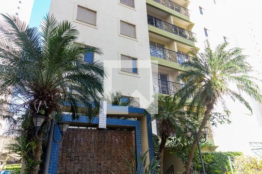 Fachada de apartamento à venda com 3 quartos, 67m² em Aclimação, São Paulo