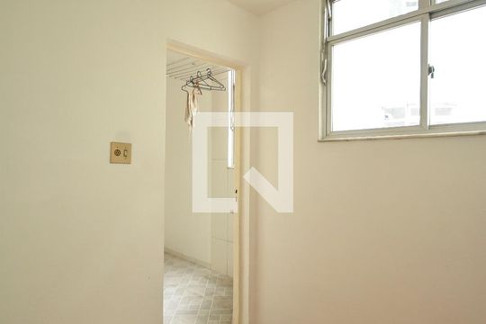 Quarto de Serviço de apartamento à venda com 3 quartos, 90m² em Botafogo, Rio de Janeiro