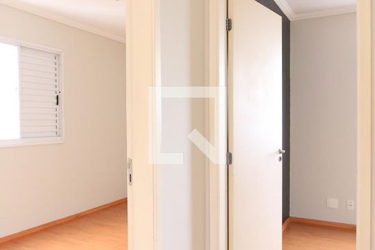 Corredor de apartamento para alugar com 2 quartos, 47m² em Jardim Ismenia, São José dos Campos