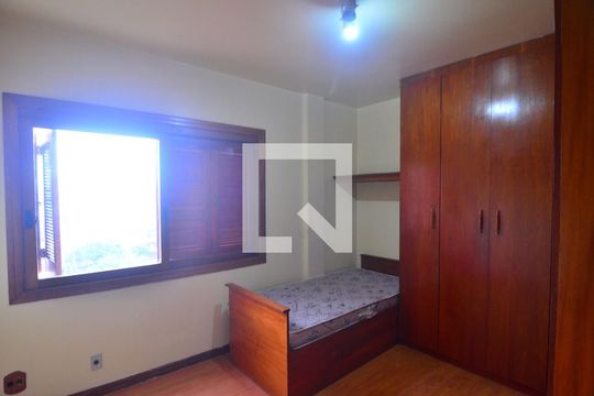 Quarto 1 de apartamento para alugar com 2 quartos, 111m² em Marechal Rondon, Canoas