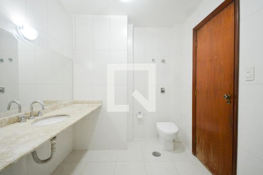 Banheiro de apartamento à venda com 3 quartos, 110m² em Bela Vista, São Paulo