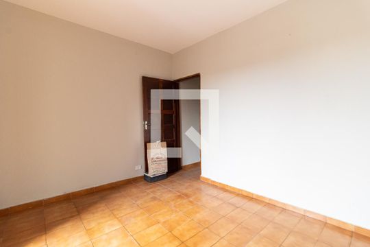Quarto 1 da Casa 1 de casa à venda com 5 quartos, 236m² em Parque Bristol, São Paulo