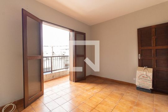 Quarto 1 da Casa 1 de casa à venda com 5 quartos, 236m² em Parque Bristol, São Paulo