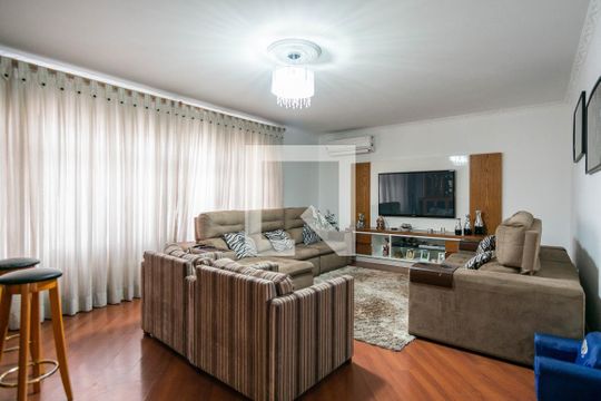 Casa para alugar com 2 quartos, 350m² em Jardim Sao Jose, São Paulo