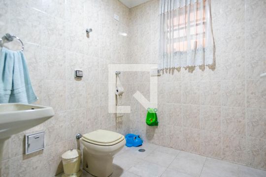 Lavabo de casa para alugar com 2 quartos, 350m² em Jardim Sao Jose, São Paulo