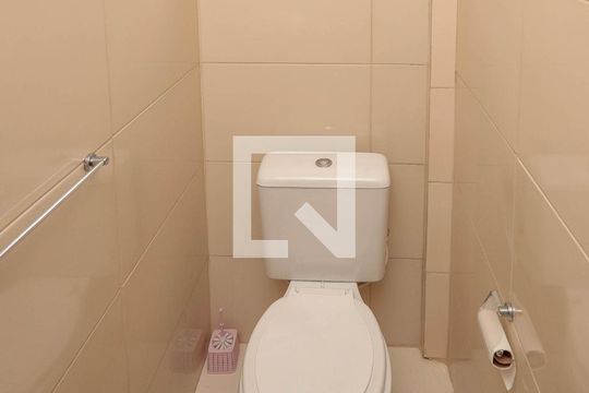 Banheiro de kitnet/studio à venda com 1 quarto, 30m² em Piedade, Rio de Janeiro