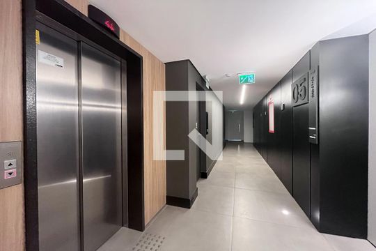 Área comum de apartamento à venda com 1 quarto, 41m² em Santana, Porto Alegre
