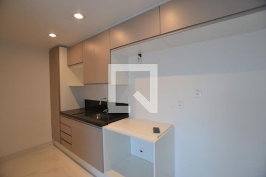 Cozinha de apartamento à venda com 1 quarto, 41m² em Santana, Porto Alegre