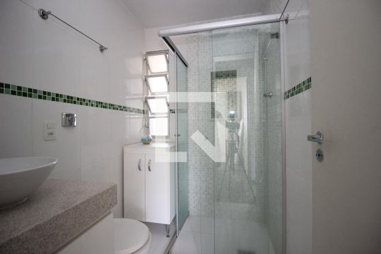 Banheiro Social de apartamento para alugar com 3 quartos, 89m² em Asa Sul, Brasília