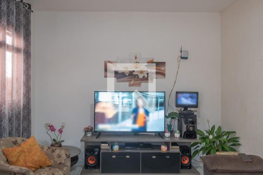 Sala de casa à venda com 3 quartos, 190m² em Engordadouro, Jundiaí