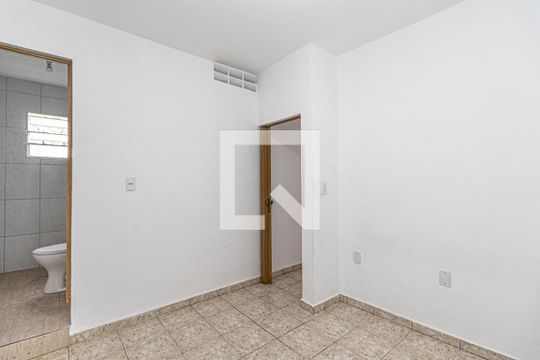suíte de casa para alugar com 1 quarto, 28m² em Santo Antônio, São Caetano do Sul