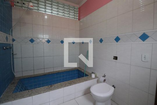 Banheiro da Suíte 2 de casa para alugar com 4 quartos, 650m² em Parque Jurema, Guarulhos