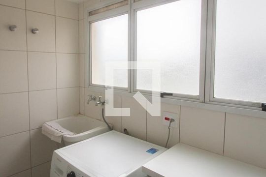 Área de Serviço de apartamento para alugar com 2 quartos, 112m² em Chácara Santo Antônio , São Paulo