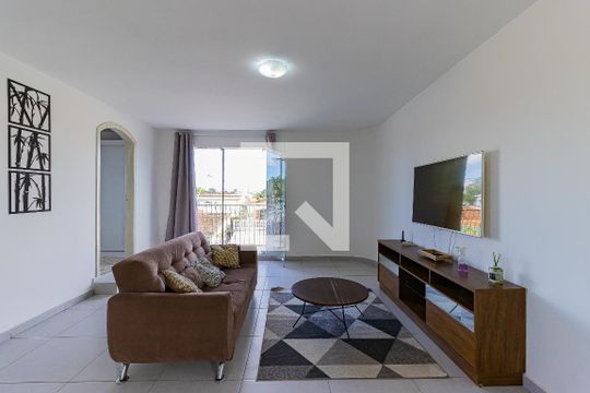 Apartamento para alugar com 2 quartos, 80m² em Monte Castelo, São José dos Campos