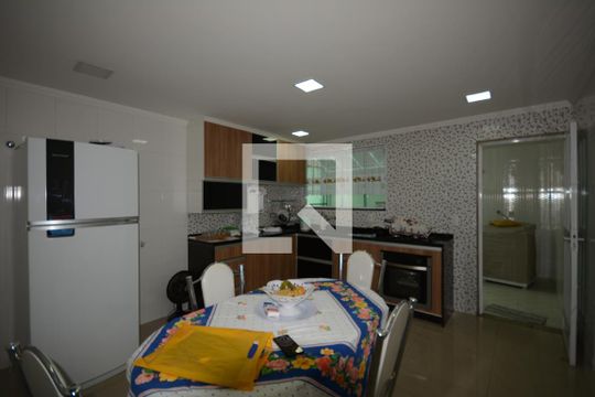 Cozinha de casa à venda com 2 quartos, 157m² em Irajá, Rio de Janeiro